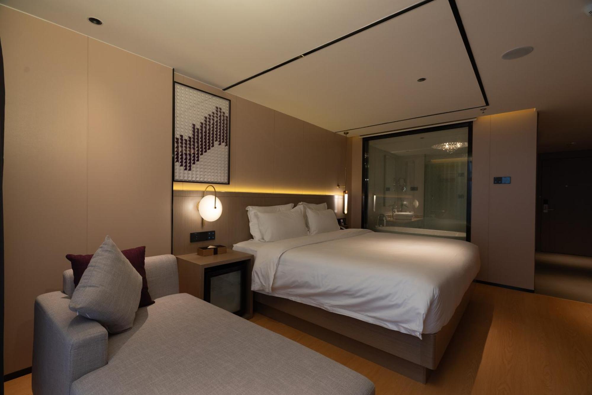 Lavande International Hotel Guangzhou Taikoo Hui Square Shipaiqiao Metro Station Branch - Free Shuttle Bus To Canton Fair Complex During Canton Fair Period & Free Vpn Internet Access Extérieur photo