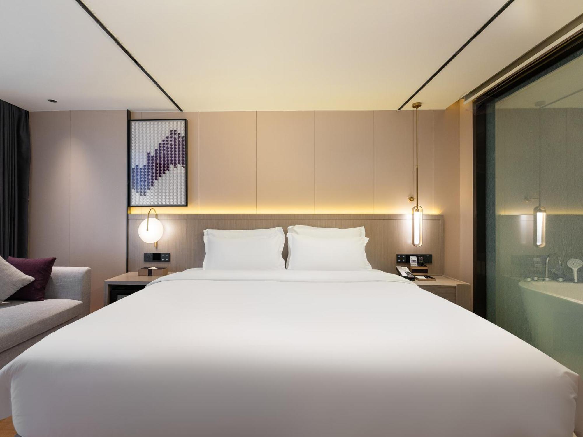 Lavande International Hotel Guangzhou Taikoo Hui Square Shipaiqiao Metro Station Branch - Free Shuttle Bus To Canton Fair Complex During Canton Fair Period & Free Vpn Internet Access Extérieur photo