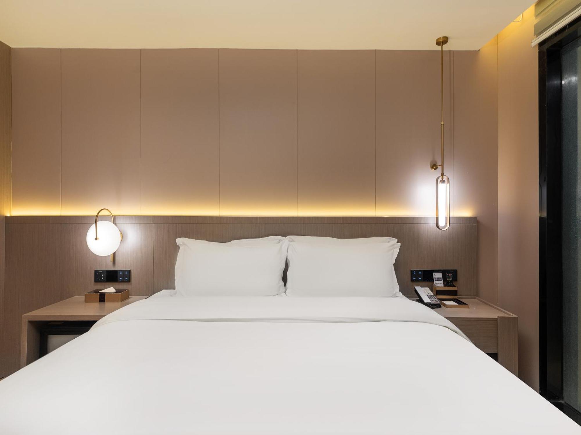 Lavande International Hotel Guangzhou Taikoo Hui Square Shipaiqiao Metro Station Branch - Free Shuttle Bus To Canton Fair Complex During Canton Fair Period & Free Vpn Internet Access Extérieur photo
